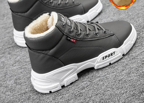 Ανδρικά χειμωνιάτικα μποτάκια με χοντρή φόδρα και κορδόνια
