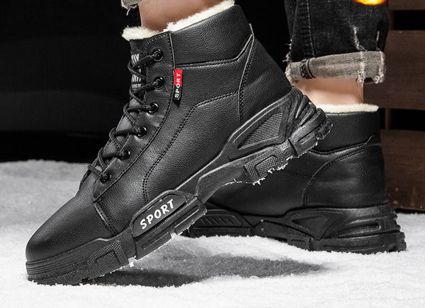 Ανδρικά χειμωνιάτικα μποτάκια με χοντρή φόδρα και κορδόνια