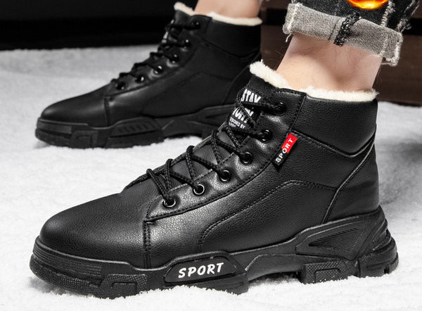 Ανδρικά χειμωνιάτικα μποτάκια με χοντρή φόδρα και κορδόνια