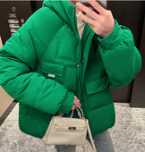 Νέα βαμβακερά ρούχα σε μεγάλο μέγεθος Γυναικεία κοντά ρούχα ψωμιού Χειμερινή μόδα Φαρδιά ζεστή κουκούλα μοντέρνο μπουφάν