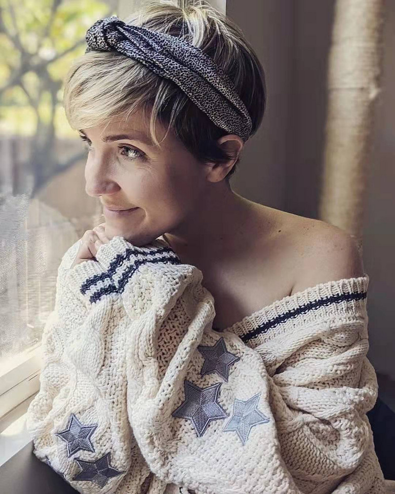 2022 Jesen Zima Ženski kardigan Topli pleteni džemper Korejski ženski kardigan s V-izrezom Zvjezdasti modni široki kaput s vezom