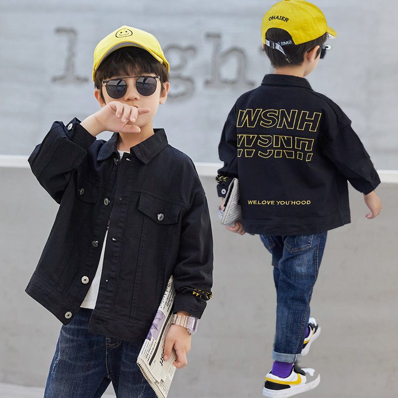 2021. gada pavasara rudens jaka, zēni, bērnu ar burtu apdruku, virsdrēbes, dzeltenas, melnas, vējjakas, džinsi, džinsi, mēteļi, pusaudžu bērnu apģērbi