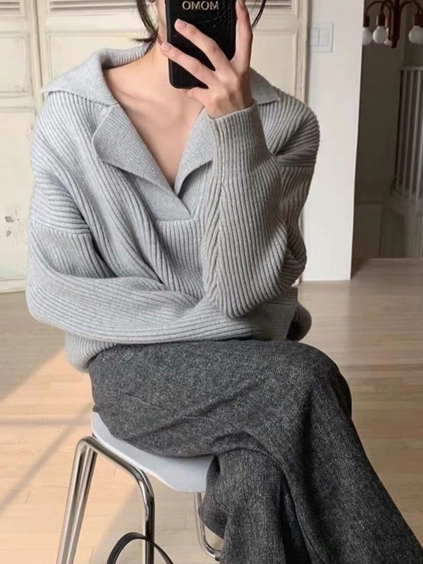 HELIAR sieviešu rievoti lielizmēra džemperi ar V veida kakla izgriezumu Džemperi ar garām piedurknēm Puloveri Trikotāžas vienkrāsains brīvs džemperis Sieviešu rudens un ziemas sezonai