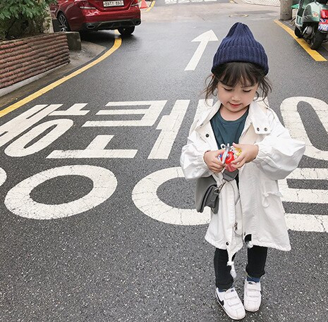 Rudens pavasara bērnu unisex modes mēteļi ar garām piedurknēm Zēniem un meitenēm brīvs gadījuma mētelis.