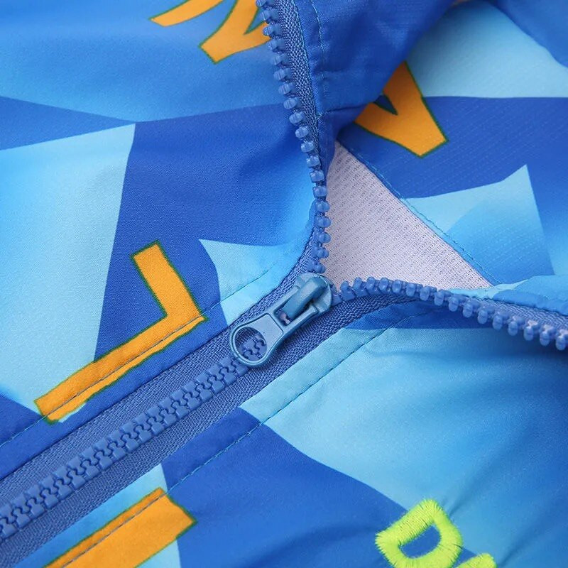 Μόδα αδιάβροχα μπουφάν για αγόρια 2021 Άνοιξη φθινόπωρο Λεπτά παιδικά εξωτερικά ενδύματα εκτύπωσης Αντιανεμικά μπουφάν με κουκούλα Παιδικά παλτά