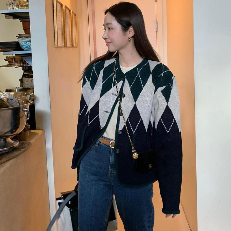 Sieviešu vintage biezs Argyle trikotāžas džemperis Korejas stila 2022. gada sieviešu rudens ziemas virsdrēbes ar vienrindām