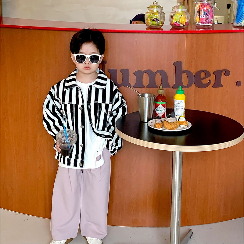 Rudens modes zēnu ikdienas jakas ar vertikālām svītrām Bērnu mazgātas kokvilnas mēteļi