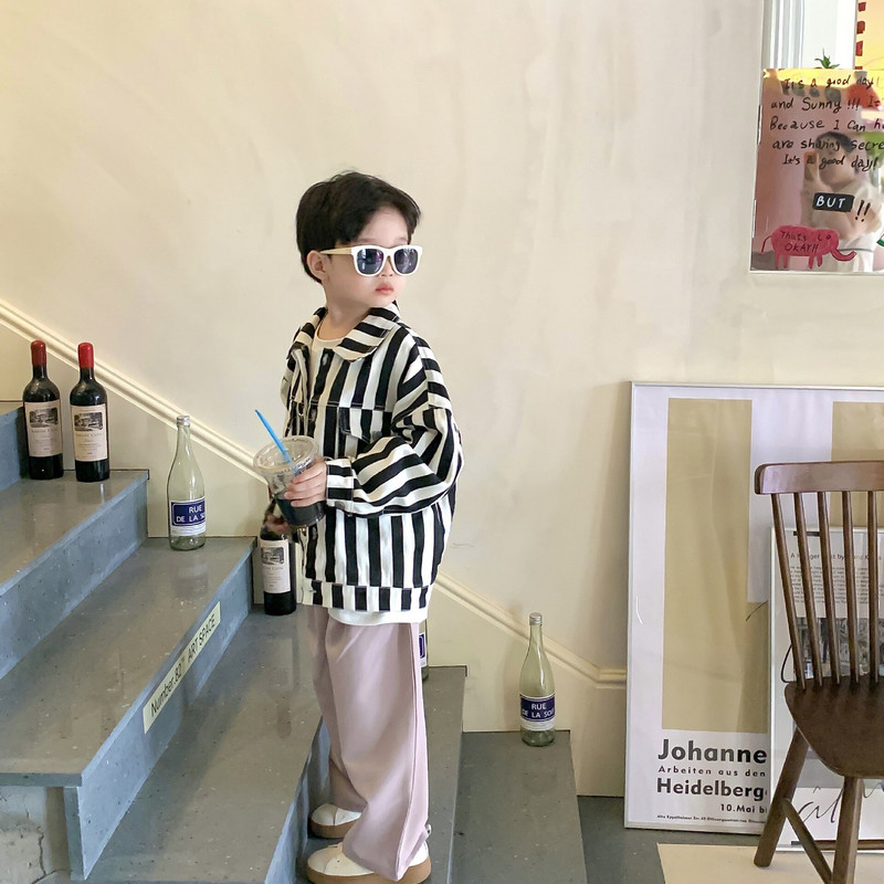 Rudens modes zēnu ikdienas jakas ar vertikālām svītrām Bērnu mazgātas kokvilnas mēteļi