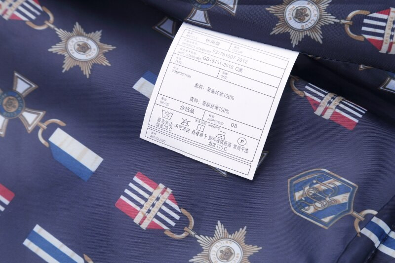 Kenty Shark zīmola vīriešu vestes uztur siltumu.