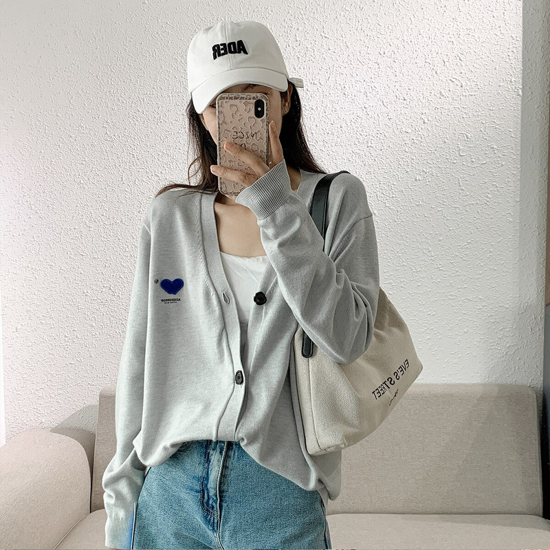 Korejska verzija visokokvalitetnog pletenog džempera za muškarce i žene široki gornji kaput s ljubavnim vezom za par s V-izrezom