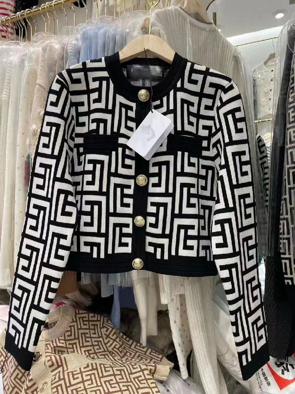 Jauns rudens burtu žakarda trikotāžas jaciņa džemperis sievietēm zelta pogas Ielu apģērbs Vintage Slim jaka ar garām piedurknēm O veida kakla augšējos mēteļus