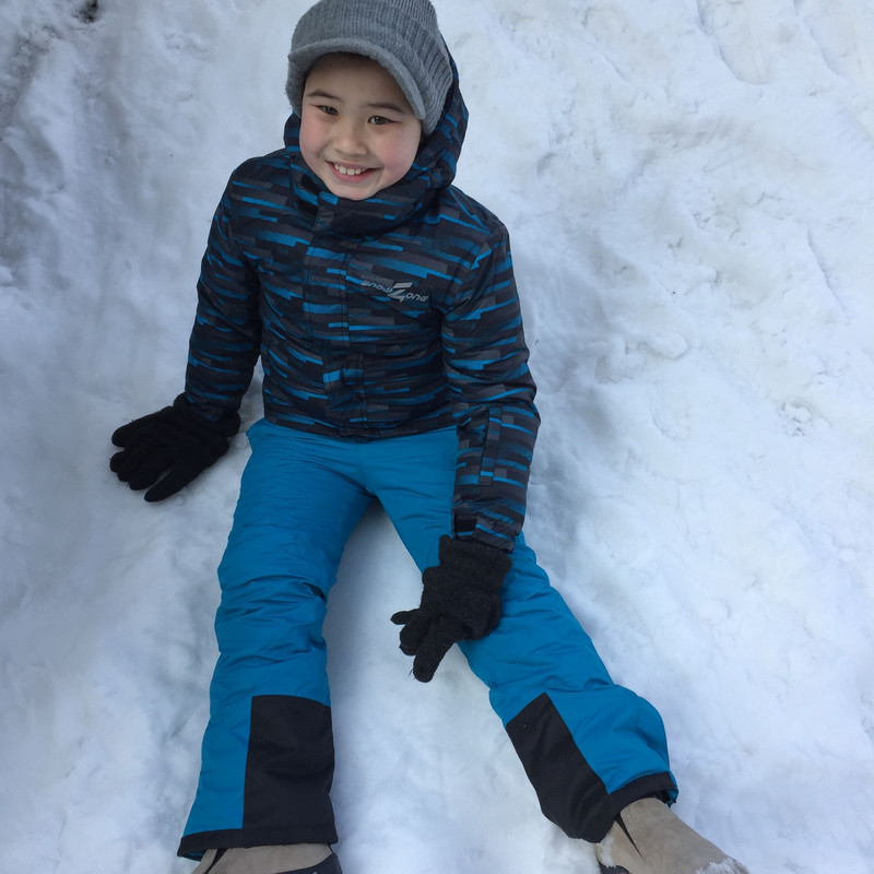 Izpārdošana Ziemas jaka zēniem 2-7 gadi polsterēta silta ūdensnecaurlaidīga vēja necaurlaidīga līdz mīnus 10 C sniega necaurlaidīga