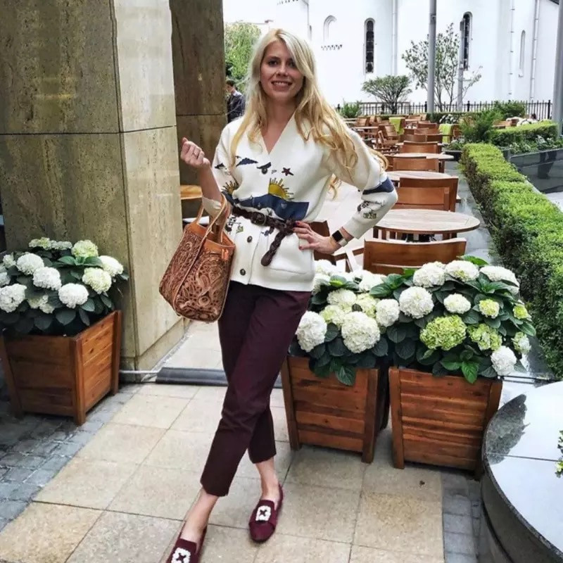 Rudens balts kokvilnas trikotāžas džemperis sieviešu mētelis 2022. gada apdruka V veida kakla kabatas sieviešu džemperi Casaul pogas, sieviešu topi