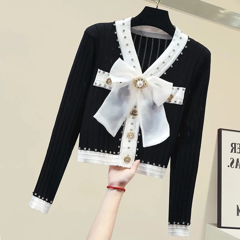 Kiváló minőségű őszi újdonság divat női V-nyakú hosszú ujjú luxus gyöngyökkel díszített Kötés Kardigán pulóver Női felsők