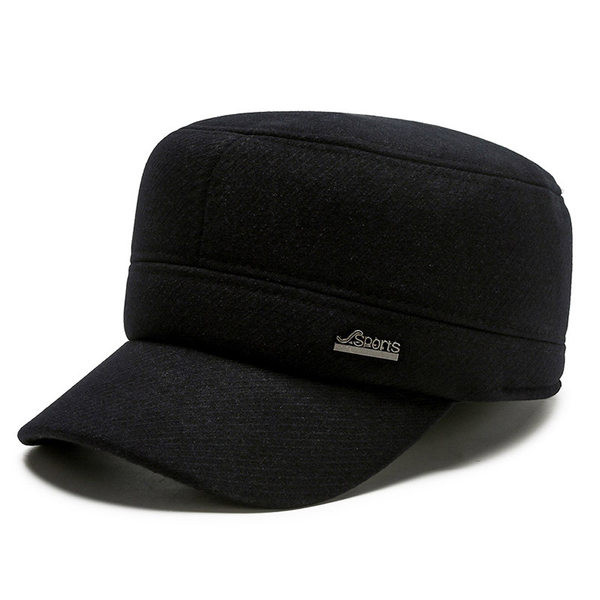 Vīriešu ikdienas cepure ar vizieri un metāla elementu