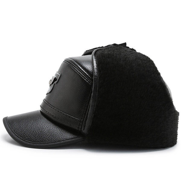 Férfi fűzős bőr sapka