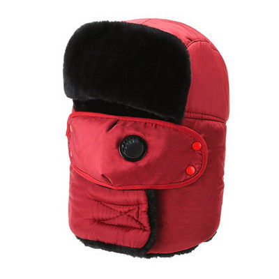 Ανδρικό χειμερινό καπέλο με γείσο