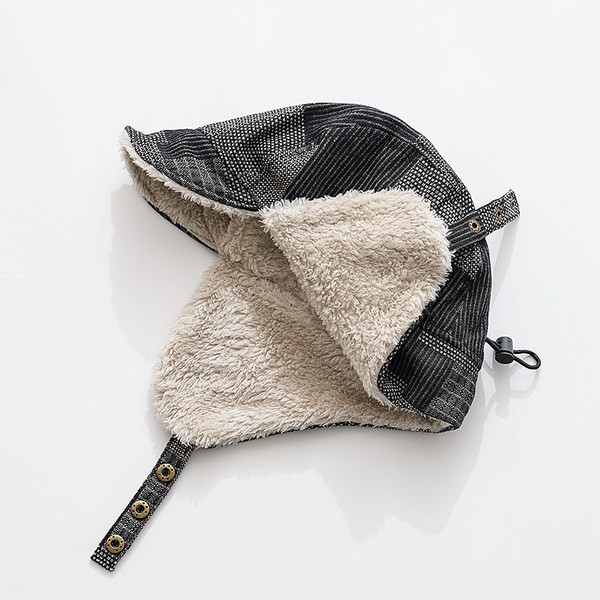 Ανδρικό χειμωνιάτικο καπέλο με ζεστή φόδρα και κουμπιά