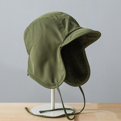 Ziemas vīriešu cepure ar smaili un oderi