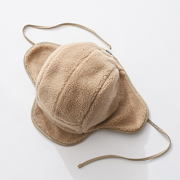 Ziemas vīriešu cepure ar smaili un oderi