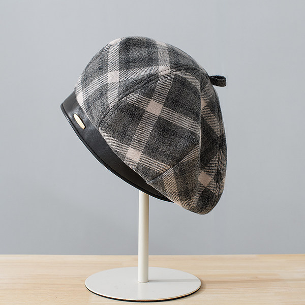 Vīriešu rūtainā cepure