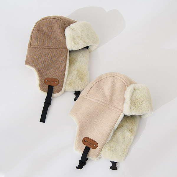 Vīriešu ziemas cepure ar biezu oderi un logotipu