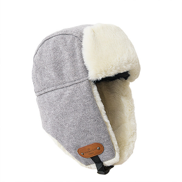 Vīriešu ziemas cepure ar biezu oderi un logotipu