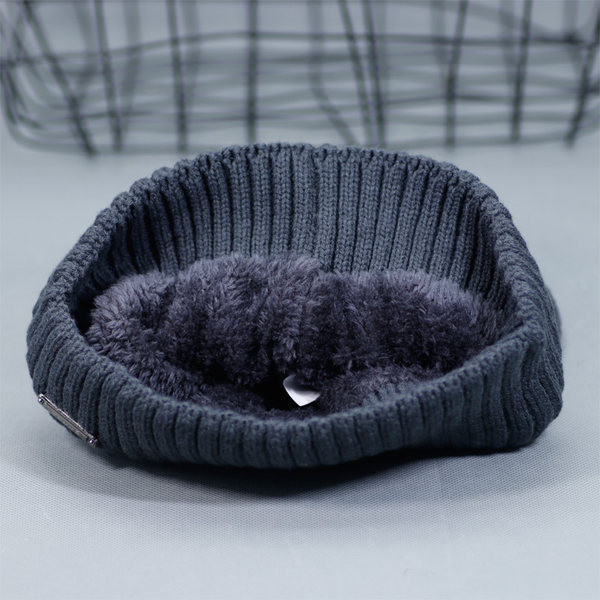 Vastag bársony bélésű sapka és sál szett férfiaknak