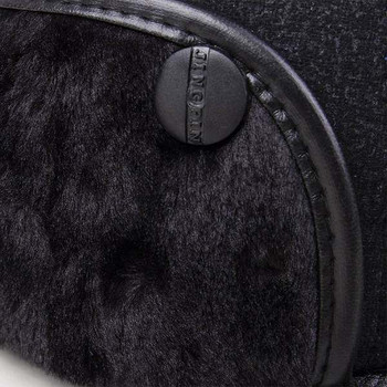 Нов модел мъжка шапка с козирка в черен цвят