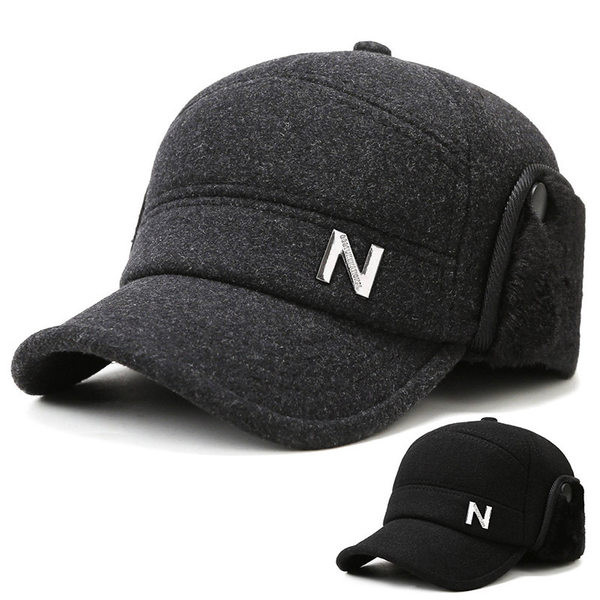 Vīriešu ziemas cepure ar vizieri un uzrakstu