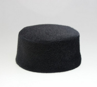 Ανδρικό βελούδινο καπέλο σε τρία χρώματα
