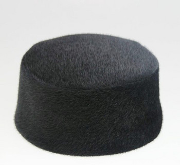 Мъжка плюшена шапка в три цвята