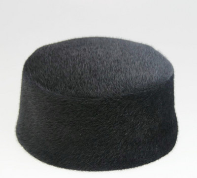 Мъжка плюшена шапка в три цвята
