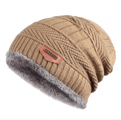 Ziemas vīriešu cepure ar oderi un šalli