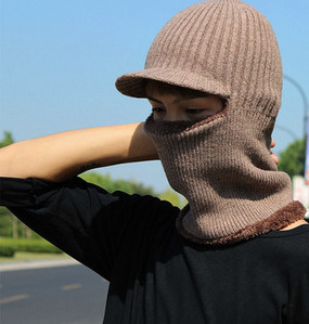 Ziemas vīriešu cepure ar šalli