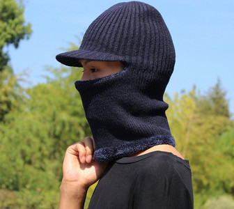 Ziemas vīriešu cepure ar šalli