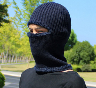 Tiszta sapka sötét színekben