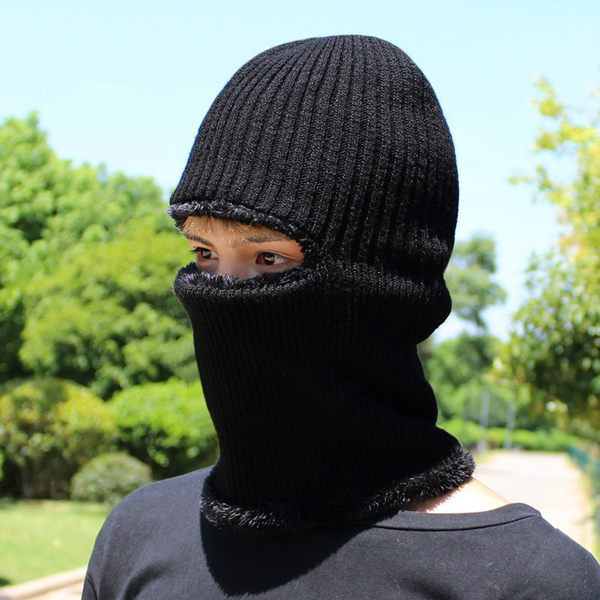 Tiszta sapka sötét színekben