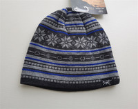 Zimska muška kapa s vezom