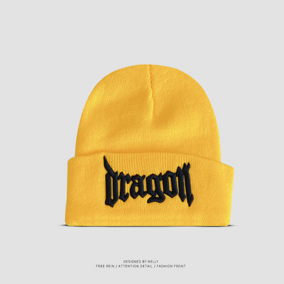 Moderna vīriešu cepure ar izšūtu uzrakstu - vienkrāsains