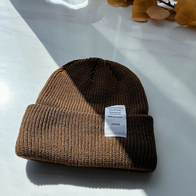 Vīriešu ziemas adīta cepure ar logotipu jauns modelis