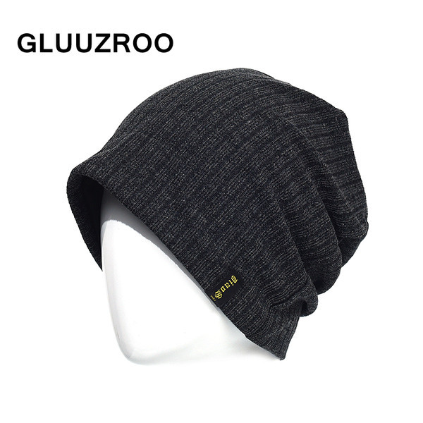 Vīriešu rudens cepure ar uzrakstu