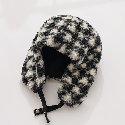 Jauna modeļa ziemas cepure vīriešiem ar pogām