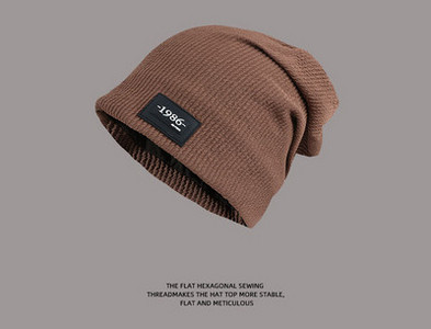 Moderna vīriešu vienkrāsaina cepure ar logotipu