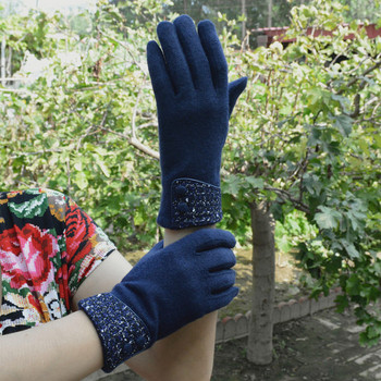 Γυναικεία χειμωνιάτικα γάντια με στάμπα
