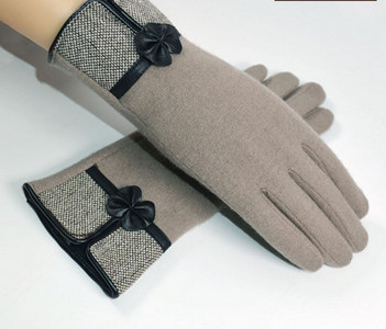 Sieviešu ziemas cimdi divās krāsās