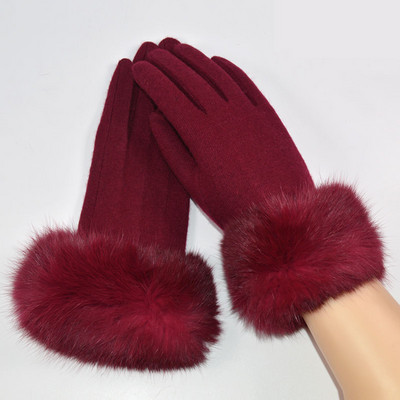 Μονόχρωμα γυναικεία γάντια κατάλληλα για το χειμώνα