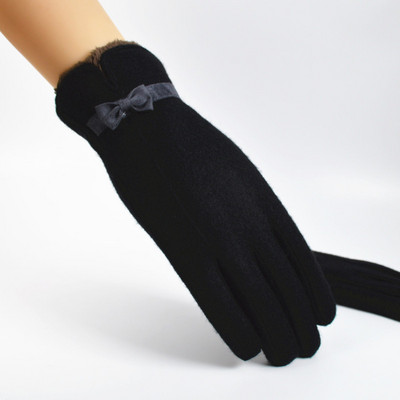 Sieviešu cimdi ar lentēm