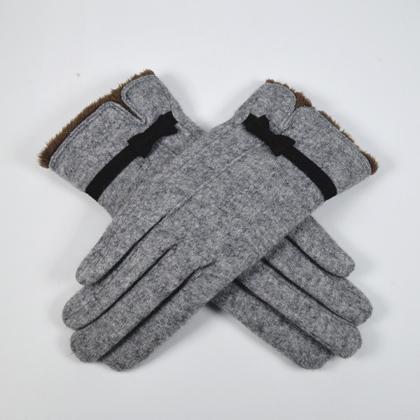 Sieviešu cimdi ar lentēm