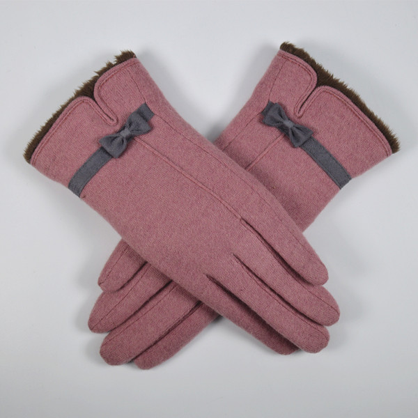 Sieviešu cimdi ar lentēm